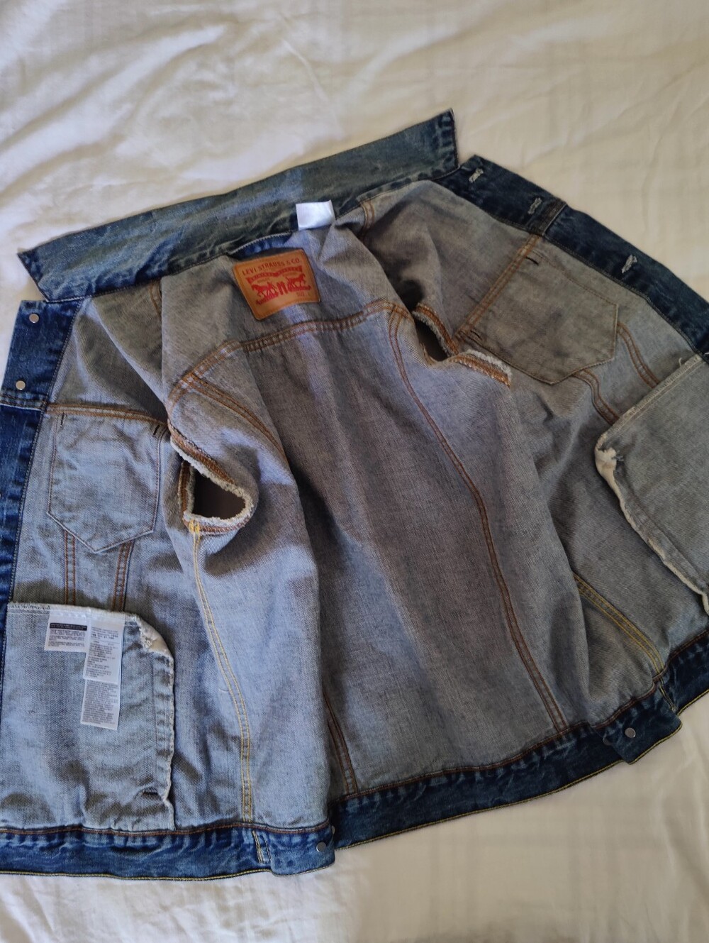 Levi's Trucker Blue Cotton Denim Vest, Size L - Picture 13 of 13